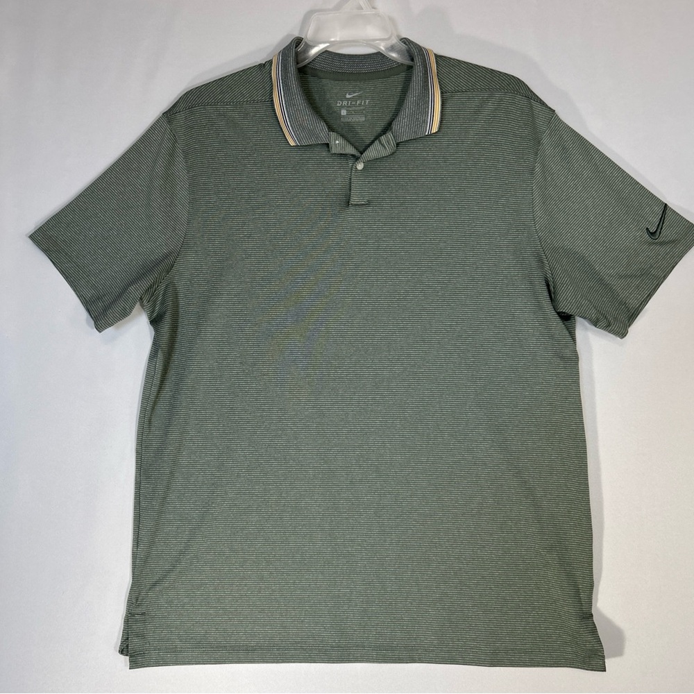 Nike Men's Green Polo Shirt